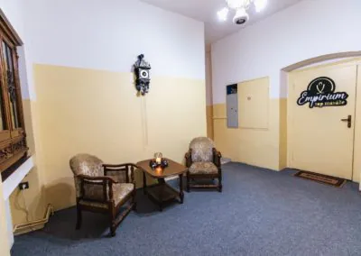 Interiér čakáreň EMPIRIUM masáže Dolný Kubín 02